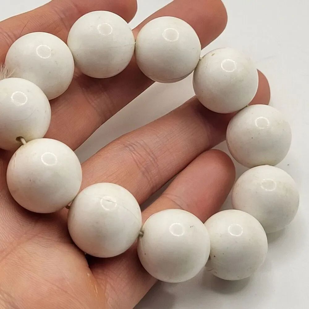 Vintage 80s Chunky White Acrylic Beaded Bracelet 7in